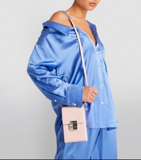 （分類：）位於 。 由 etbebe 提交（商品編號 1180826953，圖片 1）。簡介： 。