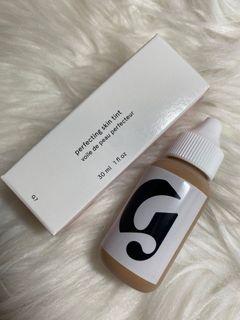 Glossier skin tint G7 粉底液
