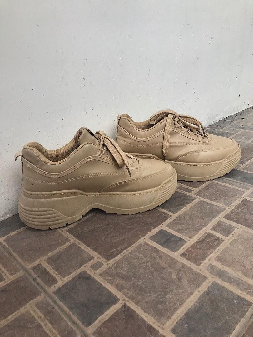 Chunky sales sneakers nude