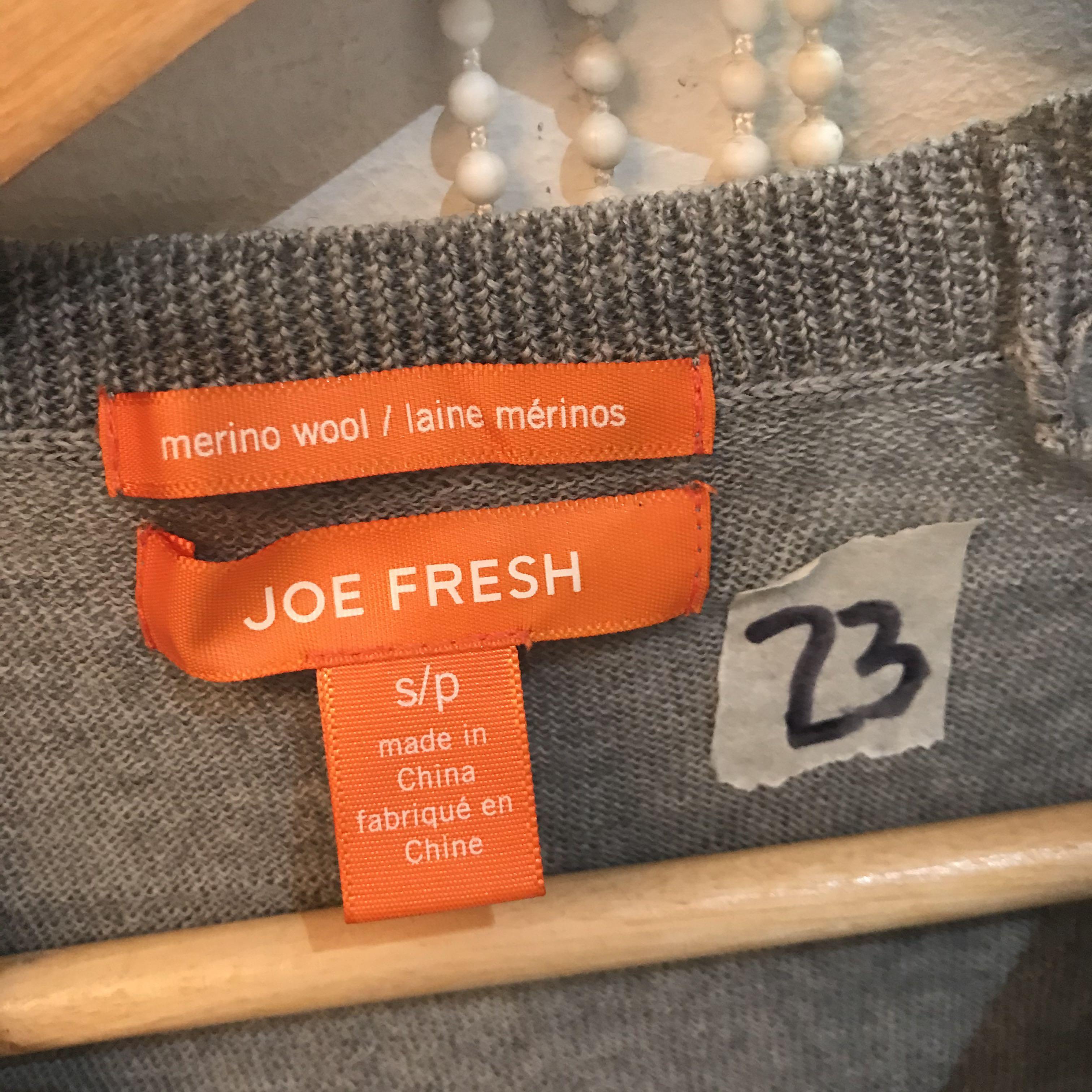 Joe Fresh Gray and White Knitted Sweater (Category: Longsleeves) located in Quezon City. Submitted by cvolshop (Listing ID 1180778764, Image 2). Description: Actual Photos No Issues Negotiable.