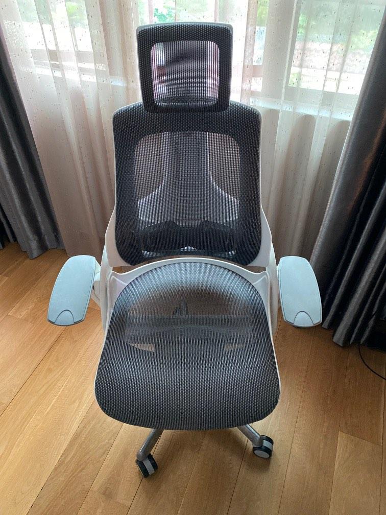 Merryfair Wau Ergonomic Chair, Furniture & Home Living, Furniture