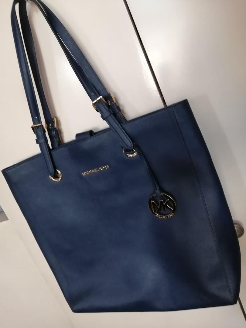 Michael Kors Blue Leather Bag, Luxury, Bags & Wallets on Carousell