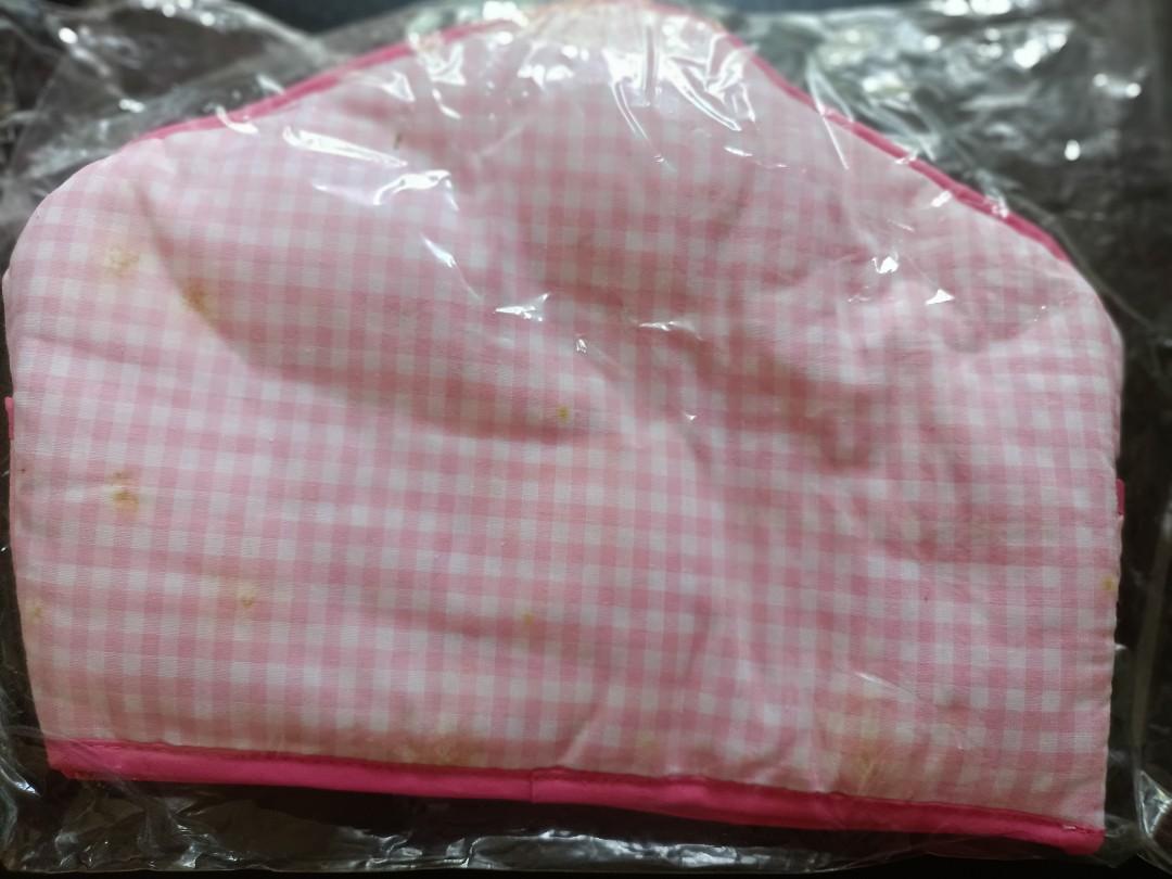 Original Hello Kitty Tissue Holder (Category: Other Home Decor) located in Pasig City. Submitted by smcmj_preloved (Listing ID 1180811634, Image 3). Description: Original Hello Kitty Tissue Holder, With pockets infront. Sanrio Japan. Pink. RFS: Decluttering Note: there are yellow stains at the back of the tissue holder as seen in the pictures because it had been in the closet for so long. ( need washing) NO RETURN NO EXCHANGE MOP: GCASH Only.