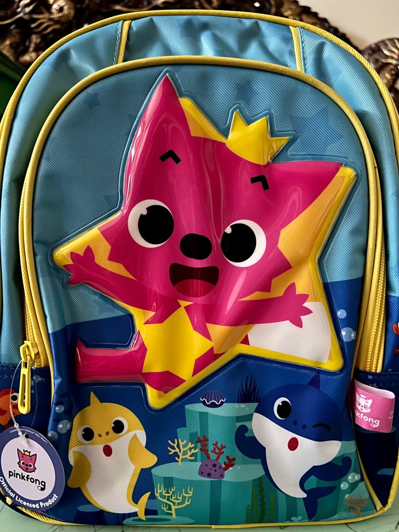 Shark school bag top