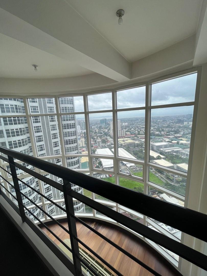 RFO Two Bedroom Loft Type Condo Unit for Sale in Twin Oaks Place