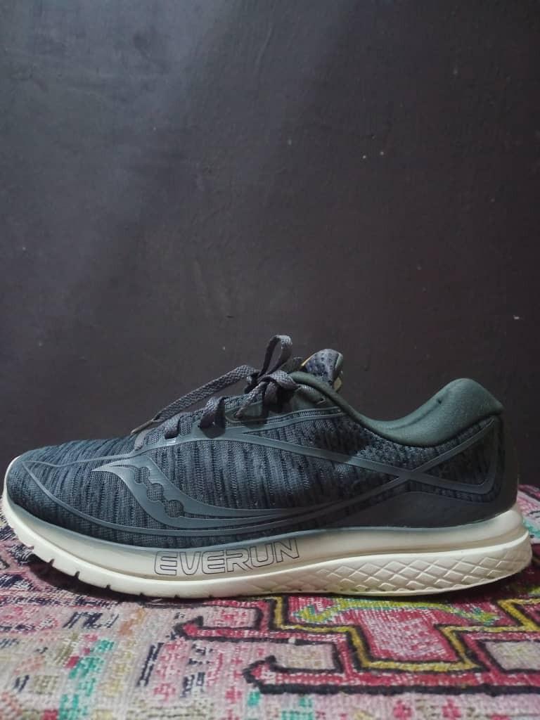Saucony Kinvara 10 Men s Fashion Footwear Sneakers on Carousell