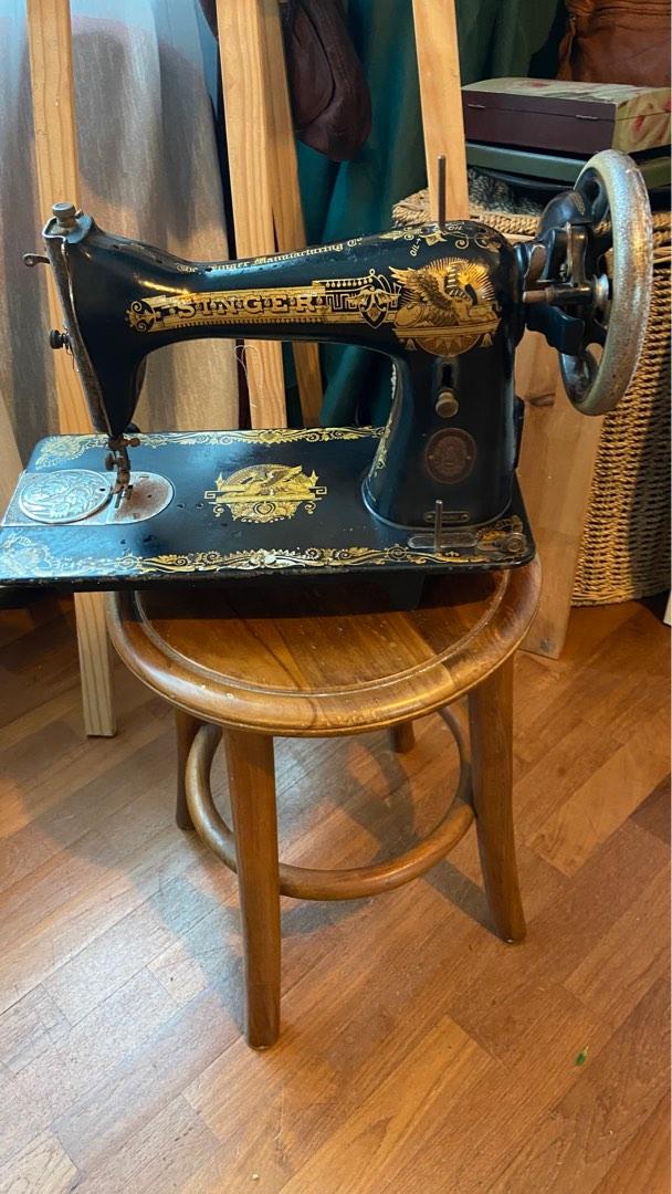 Singer sewing machine head .., TV & Home Appliances, Other Home
