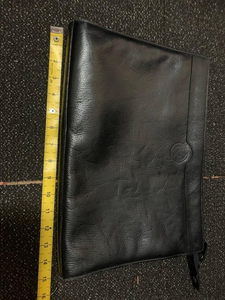 small laptop tablet leather case (Category: Laptop Bags & Sleeves) located in Silang. Submitted by sari2bilina (Listing ID 1180699171, Image 2). Description: flaws is may may white mark sa back at may konteng rubs sa baba( see last 2 photos), loob nya malinis na malinis , walang bakbak.