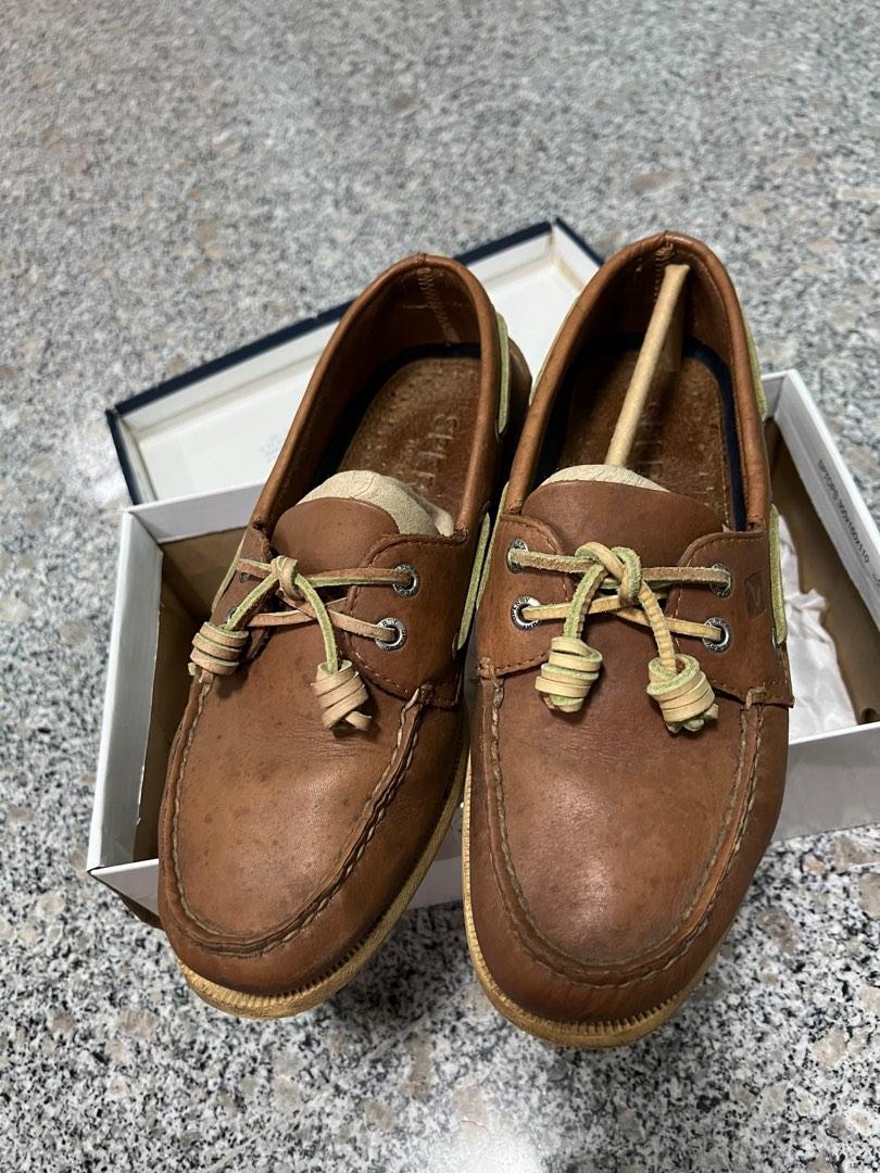 Sperry laceless boat shoes top