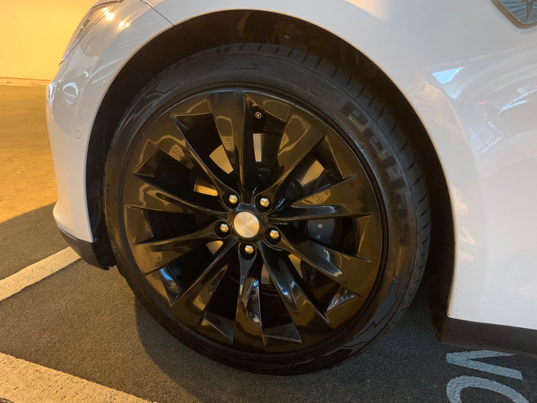 Tesla Model S 85 Auto62866876407681111