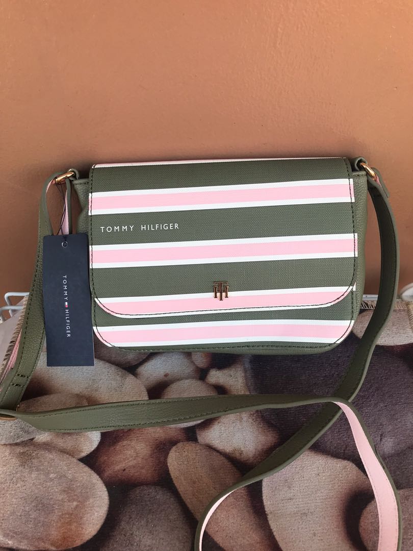 Tommy Hilfiger Flap Crossbody Bag, Women's Fashion, Bags & Wallets