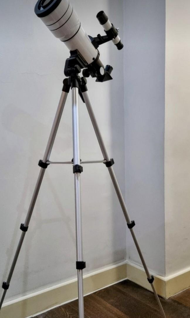 ToyerBee telescope F30070M in box complete., Mobile Phones & Gadgets