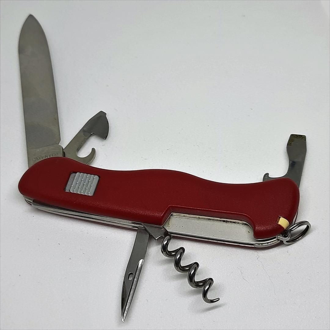 Victorinox Swiss Army Adventurer Large Pocket Knife Red 111mm Hobbies