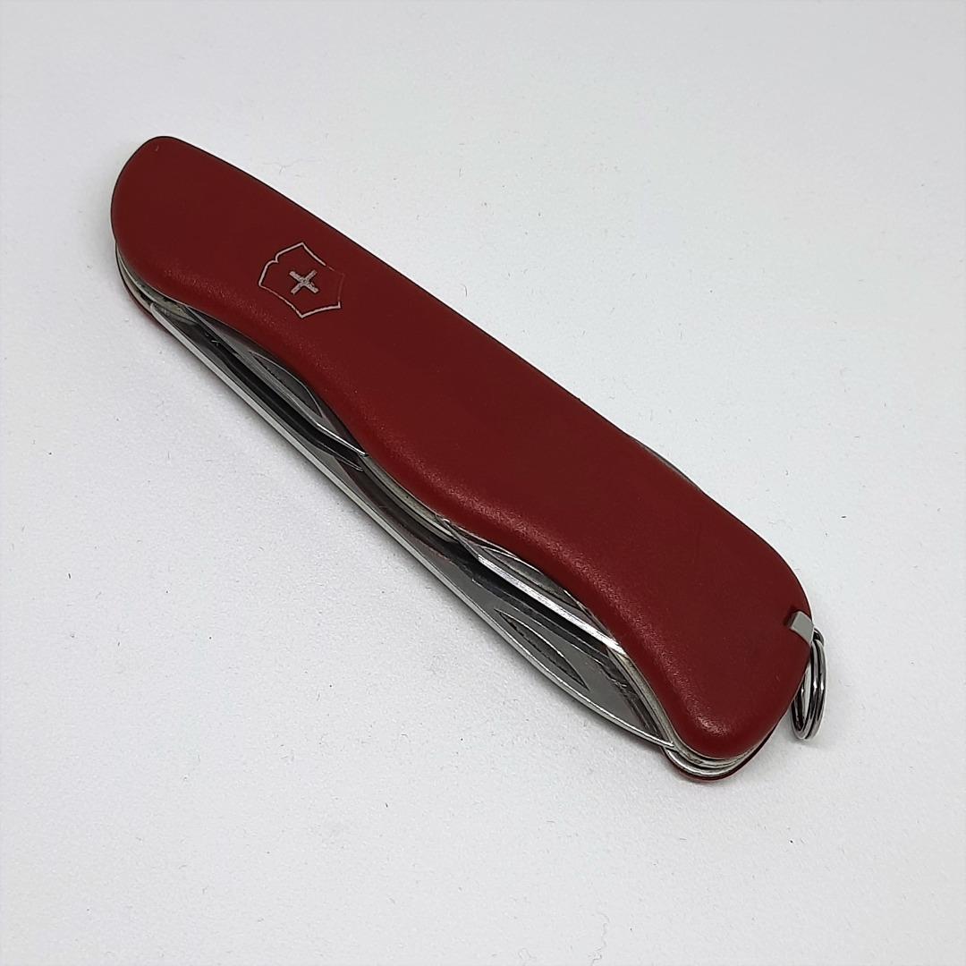 Victorinox Swiss Army Adventurer Large Pocket Knife Red 111mm Hobbies