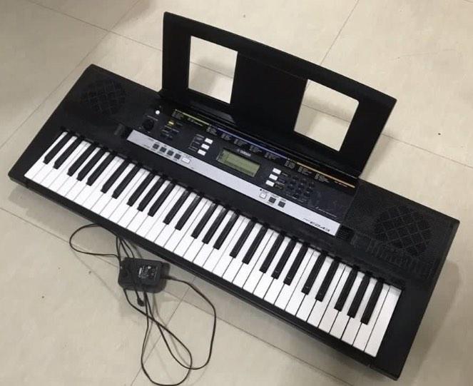 Yamaha PSRE243 61key Portable Keyboard, Hobbies & Toys, Music & Media