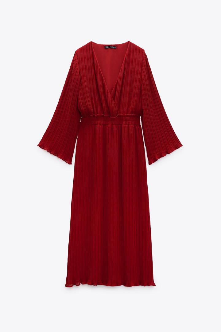 Zara pleated red Dress, Women's Fashion, Muslimah Fashion, Dresses on  Carousell