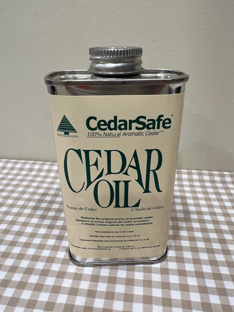 Giles and Kendall Cedar Oil Restores the Original Aroma of Cedar Wood, 8  Fluid oz / 236 ml - 2 Pack 