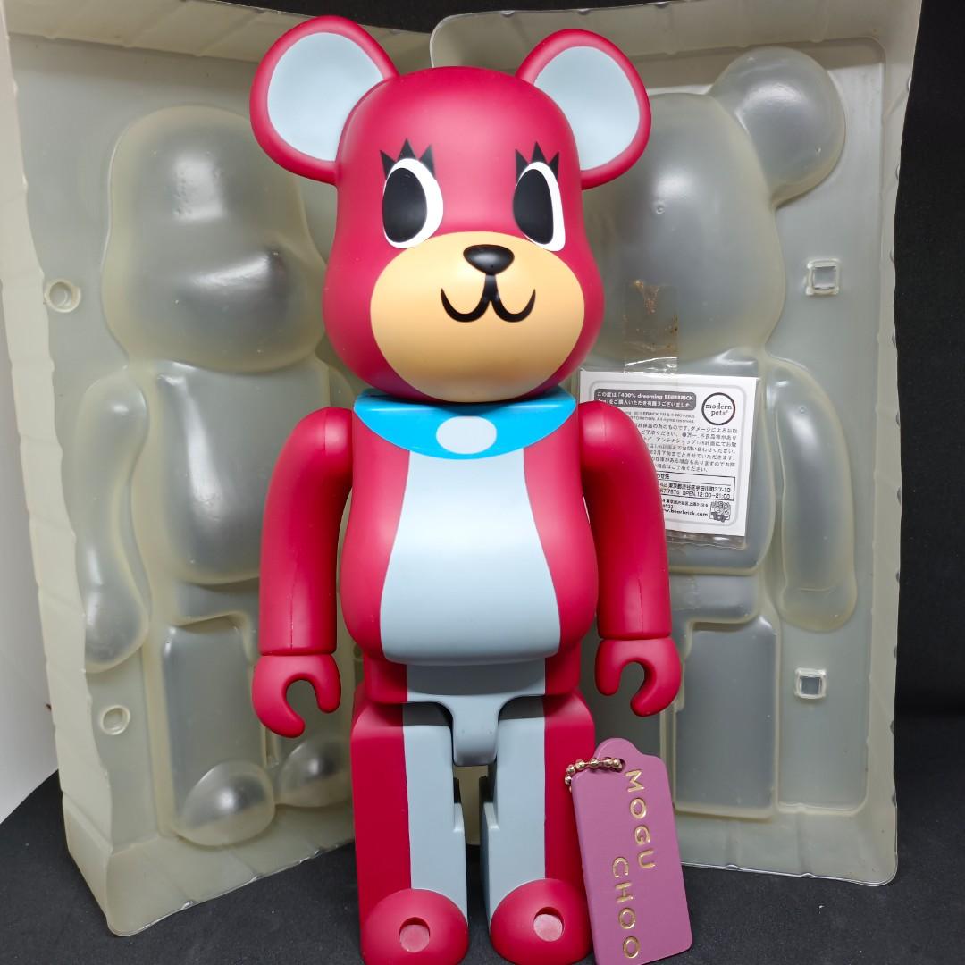 400% Bearbrick Dreaming Dog Modern Pets figure, Hobbies & Toys