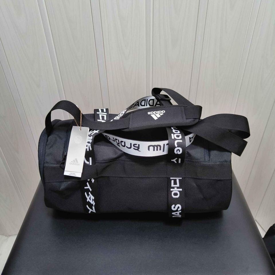 Adidas Duffle Bag Multilingual Capacity 24L (Category: Shoulder Bags) located in Las Pinas. Submitted by alphaapparel (Listing ID 1181055242, Image 3). Description: Adidas Duffle Bag Multilingual 💯 Authentic with tags, plastic bag and paperbag 🛳️ 24 Liters Capacity or more when fully packed ✈️ Perfect for traveling, outings, gym, school, work and more 🏍️ Shipping: LBC, GoGoExpress, Lalamove 💲 Payment: Gcash, PayMaya, BDO, Unionbank, RCBC, Gra