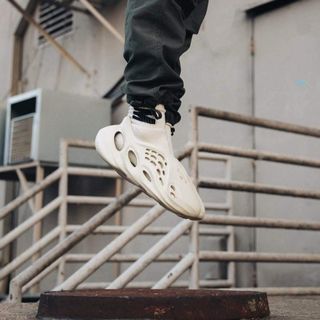 (Category: ) located in . Submitted by jsnkrs (Listing ID 1180927580, Image 1). Description: .