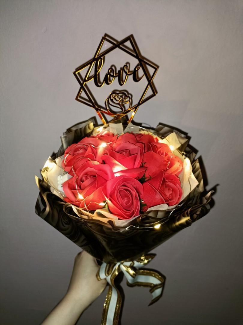 Apology Bouquet / Love Bouquet / Anniversary Bouquet, Hobbies & Toys