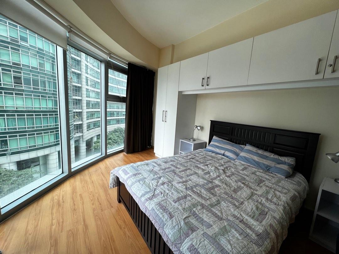 Avant at the Fort: 2BR facing City View (Category: Apartments & Condos) located in Manila. Submitted by call_09053601049 (Listing ID 1180985885, Image 1). Description: FOR SALE – Avant at the Fort 📍 26th Street corner 3rd Avenue, BGC, Taguig 💰 Price: ₱21,000,000 ⸻ 📌 Unit Details 🛏 2-Bedroom 📐 84 sqm 📍 6th Floor 🧭 North East Facing 🌆 Facing Amenities / City View 🏢 Corner Unit 🛋 Fully Furnished 🛁 2 Toilet & Bath 🧺 With Utility Room 🚗 W