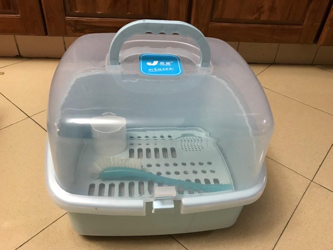 Bottle container (Category: Breastfeeding & Bottle Feeding) located in Subang Jaya. Submitted by inazzainal (Listing ID 1180955607, Image 2). Description: Pickup only.