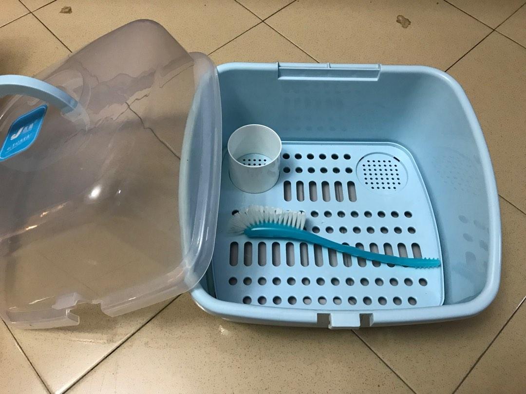 Bottle container (Category: Breastfeeding & Bottle Feeding) located in Subang Jaya. Submitted by inazzainal (Listing ID 1180955607, Image 3). Description: Pickup only.