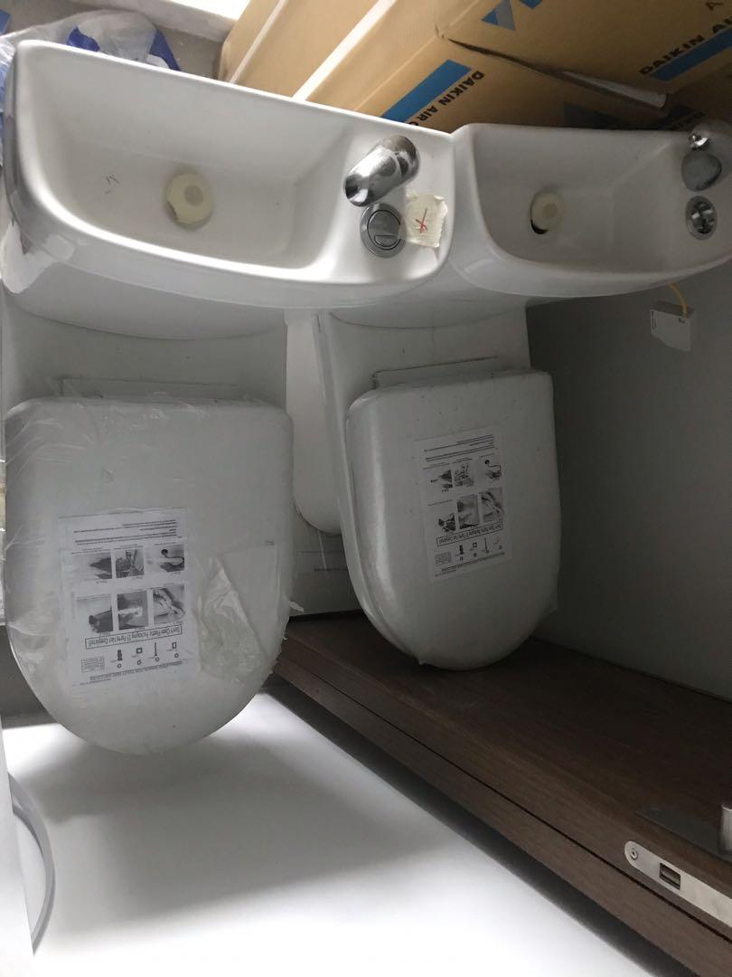 2 BTO toilet bowl for sale, Furniture & Home Living, Bathroom & Kitchen