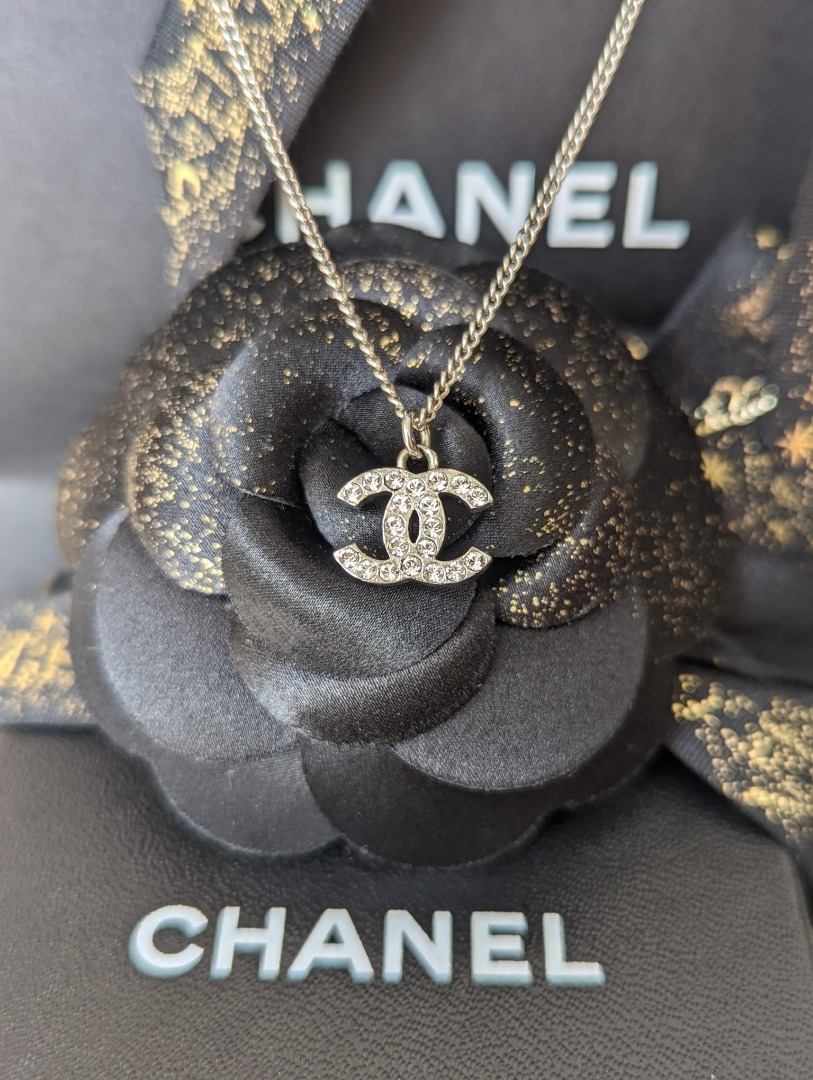 Authentic Chanel CC logo Dubai Moon Collection crystal silver necklace box