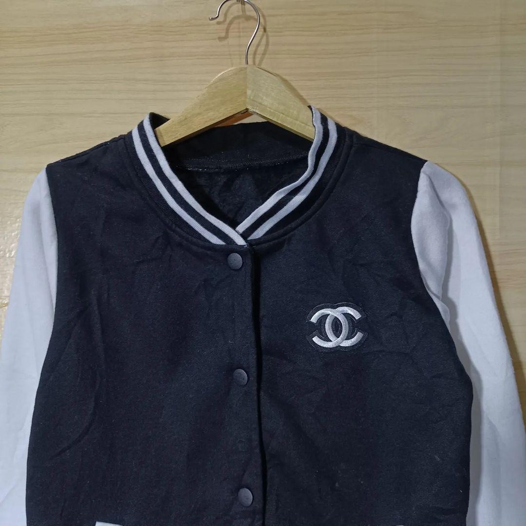 Chanel Fashion Varsity Jacket, Fesyen Pria, Pakaian , Baju Luaran di  Carousell