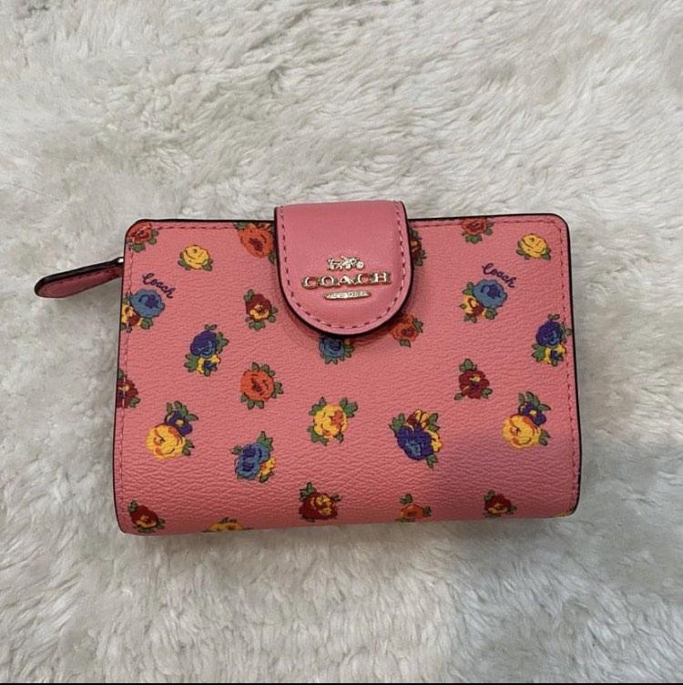Coach Medium Corner Zip Wallet with Mini Vintage Rose Print, Luxury, Bags &  Wallets on Carousell