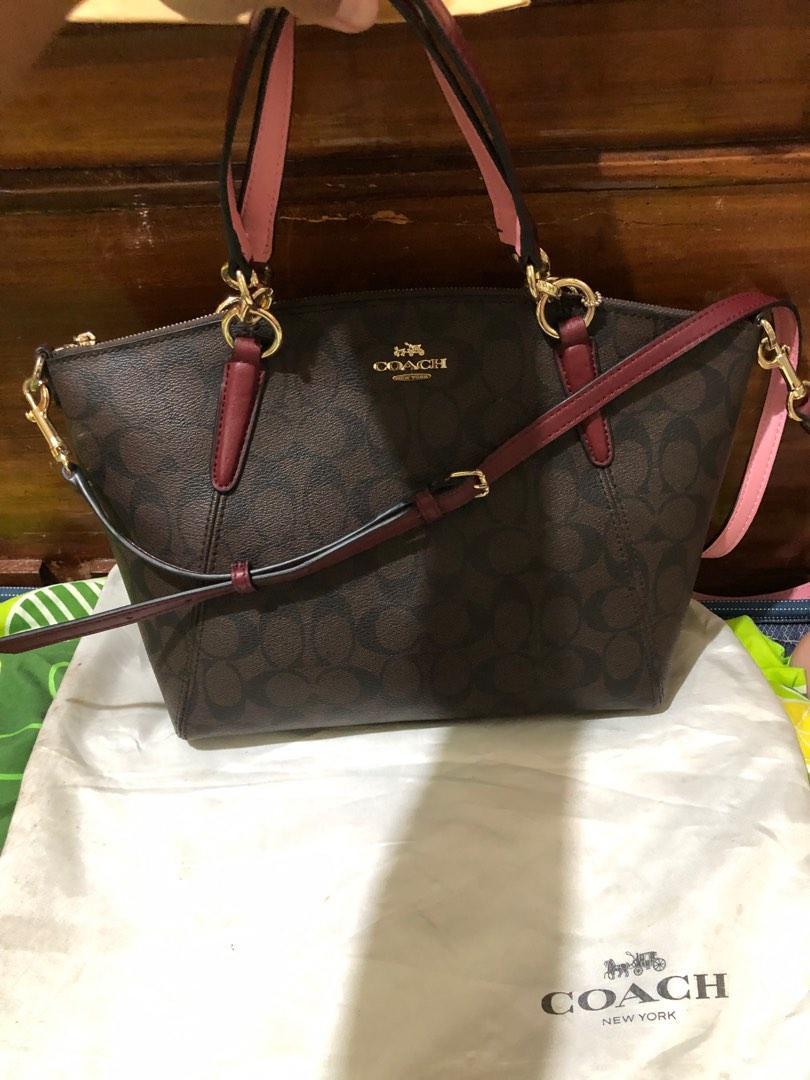 Coach Small KELSEY Original, Barang Mewah, Tas & Dompet di Carousell