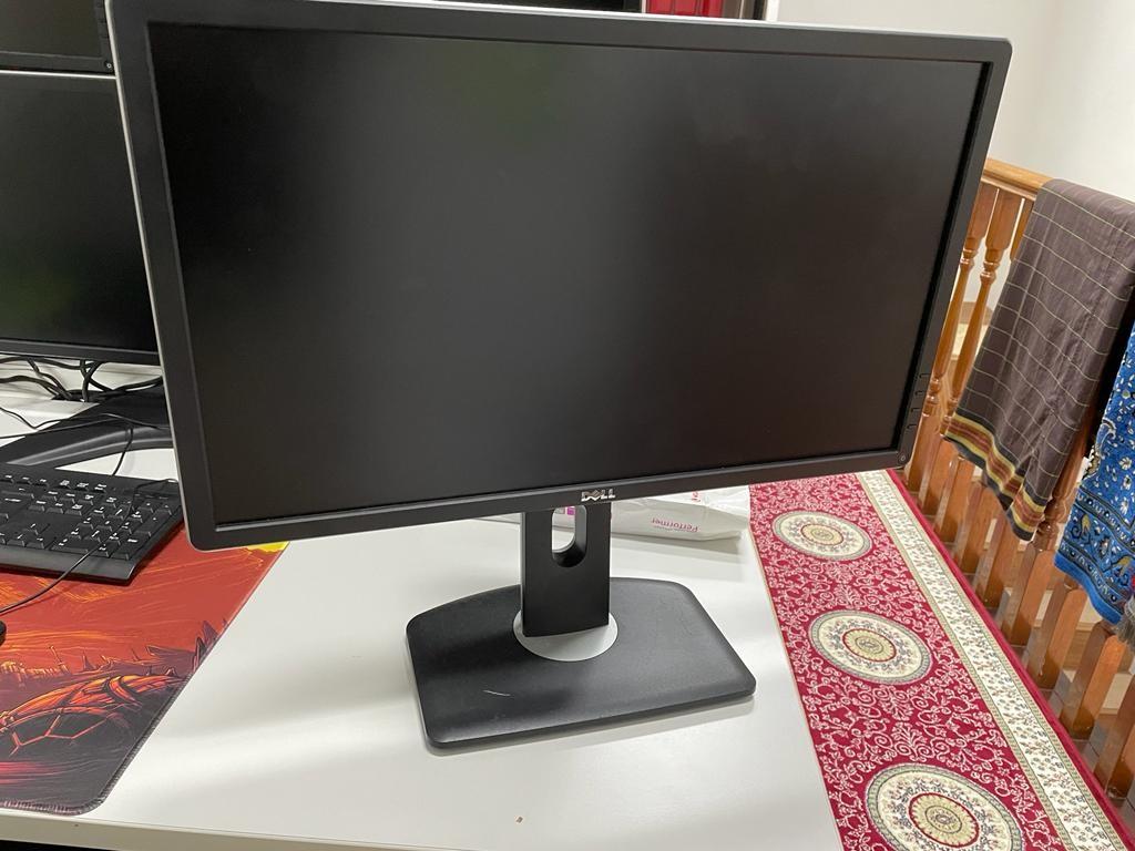 Dell 24 inch Monitors, Computers & Tech, Desktops on Carousell