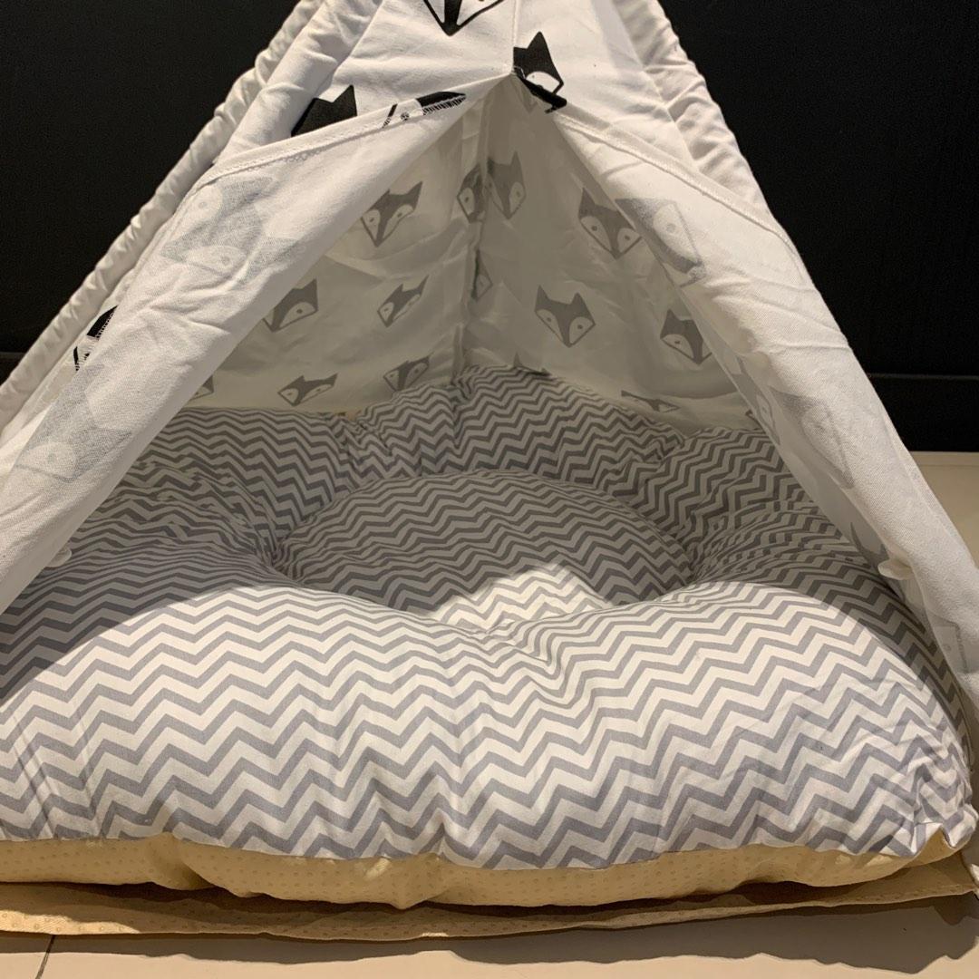 Dog Cat Tent Tee Pee Bed with Cushion (Category: Homes & Other Pet Accessories) located in Mandaluyong City. Submitted by MyDepot (Listing ID 1180949109, Image 3). Description: Tee Pee With Mattress Dog or Cat Tent On-Hand Dimension: 35”W x 29”H One size only MOP: Bank Transfer (BPI,BDO) GCash, Maya Pick-up location for courier: 352-A F. Ortigas cor. I.Lopez Mandaluyong City (25 Coffee Club) Contact Details: 09153851597.