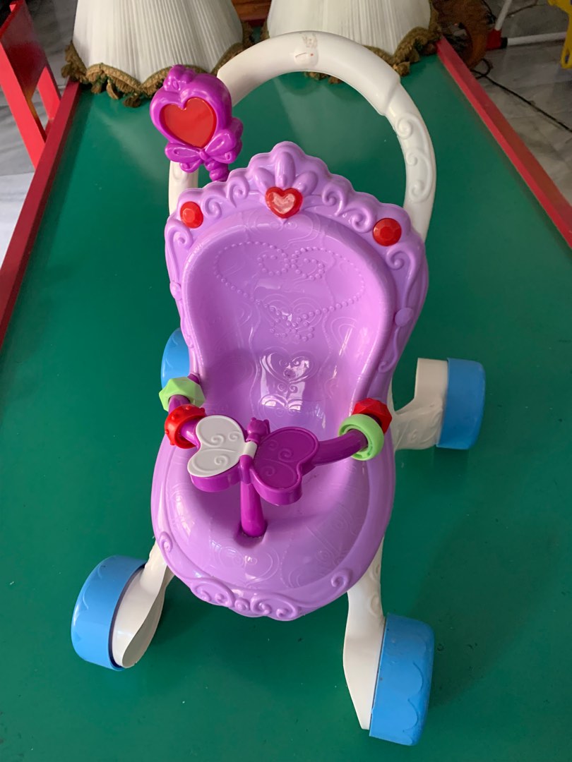 Doll stroller ada music, Bayi & Anak, Mainan & Baby Walker di Carousell