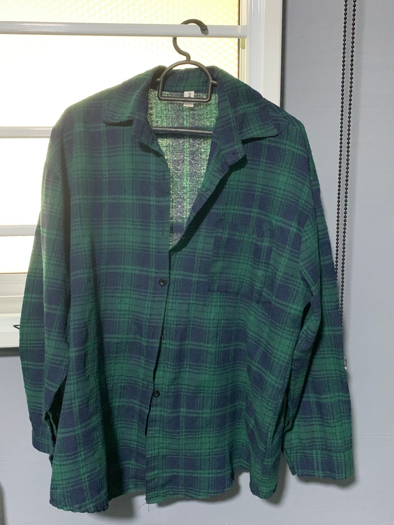 emerald greenflannel, Women's Fashion, Tops, Longsleeves on Carousell