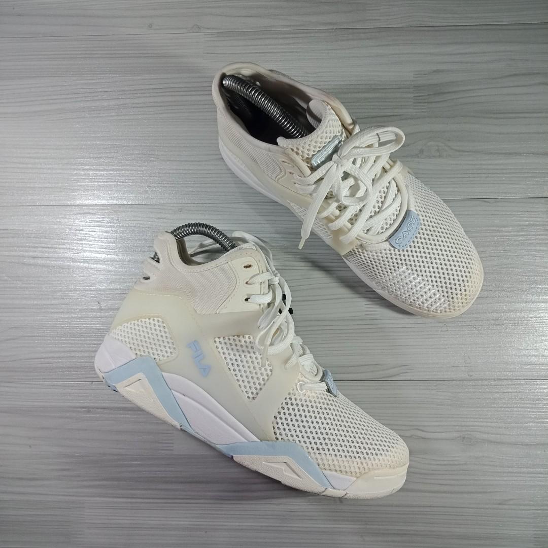 Fila store cage bio
