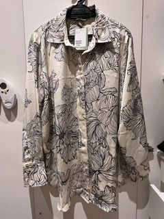(Category: ) located in . Submitted by shopalicious82 (Listing ID 1181023018, Image 1). Description: .