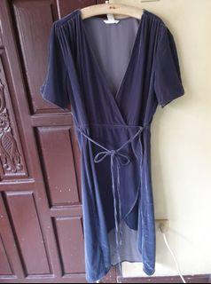 H&M VELVET WRAP AROUND DRESS