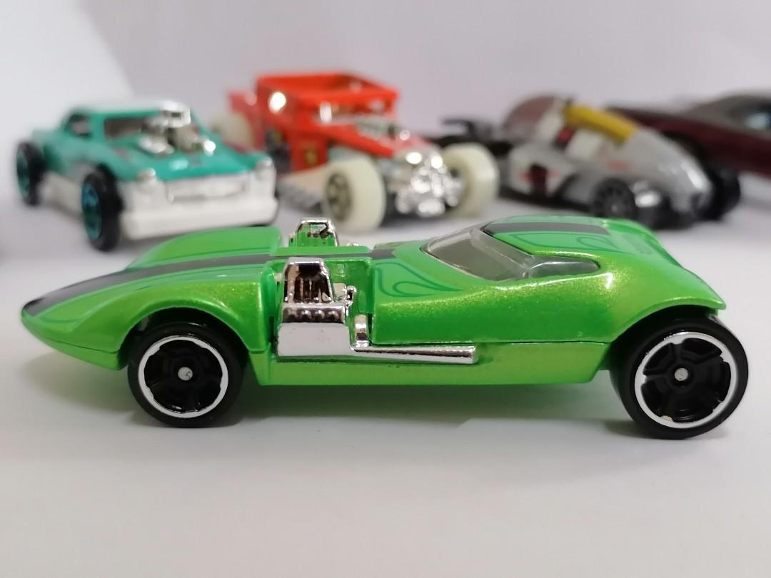 Hot Wheels 2022 Hot Wheels Legends Tour Themed Multi-Pack Twin