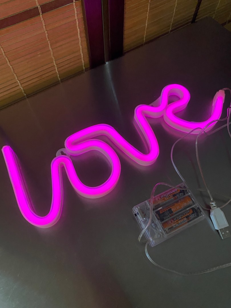 LED Neon Sign (usb rechargeable with 3 batteries), Furniture & Home