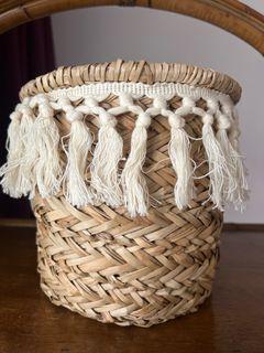Maisons Du Monde Straw Seagrass Small Storage Basket with Tassels (No Nego)