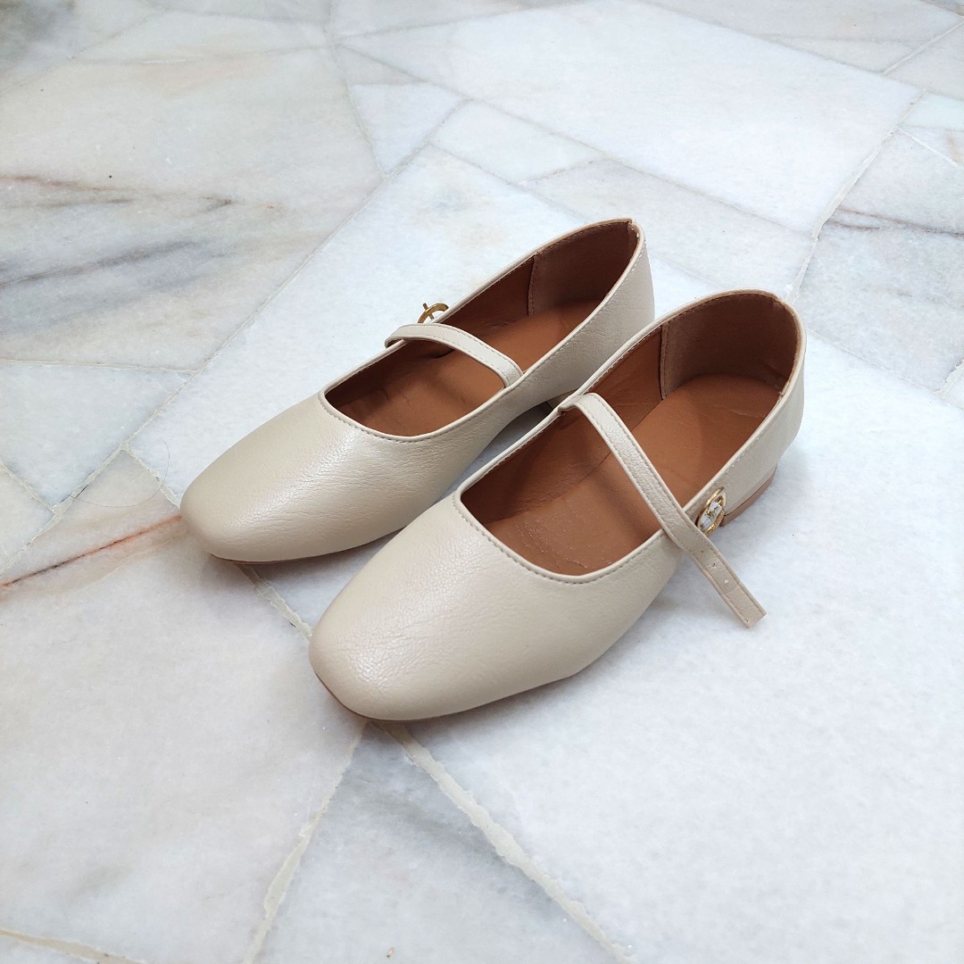 Mary Jane beige shoes, Women's Fashion, Footwear, Flats on Carousell