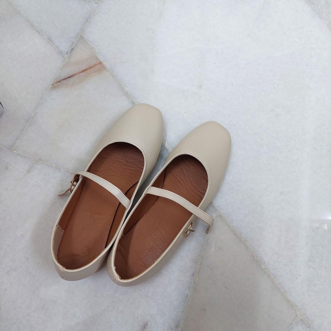 CC 25 Mary Jane Beige Cowhide 305278 main image 1