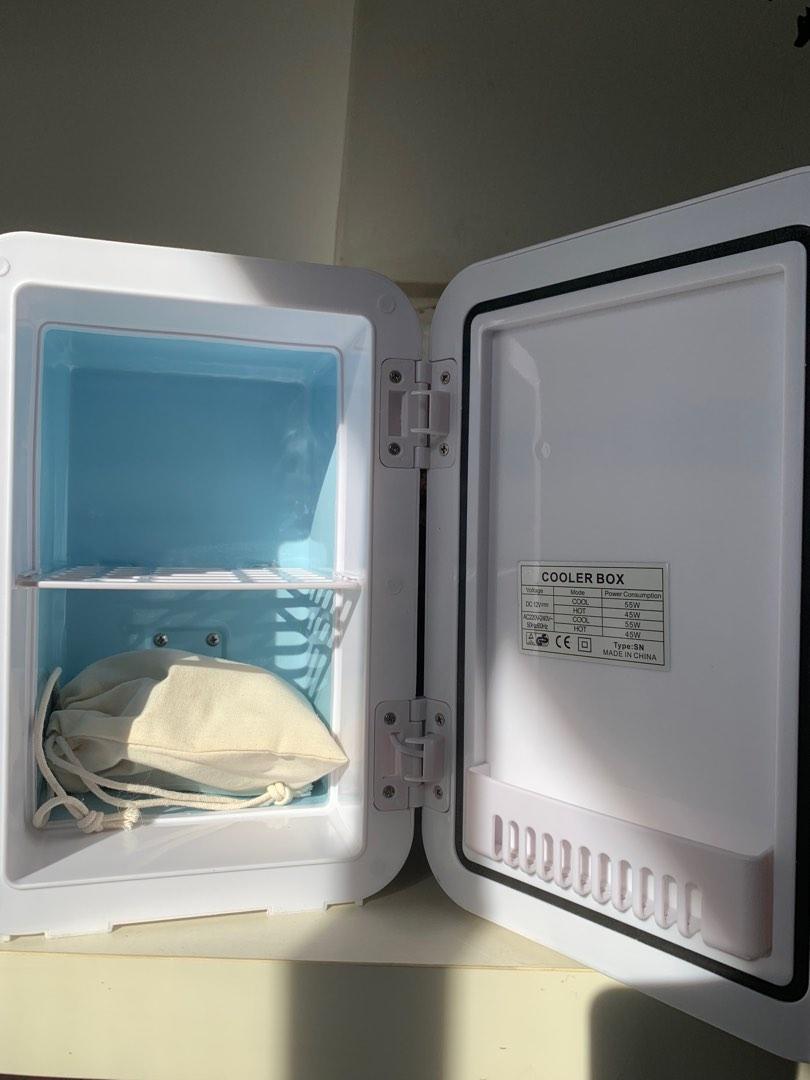 Mini Fridge with light up mirror, TV & Home Appliances, Kitchen