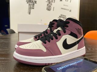 (Category: ) located in . Submitted by crazeforsneaker (Listing ID 1181047370, Image 1). Description: .