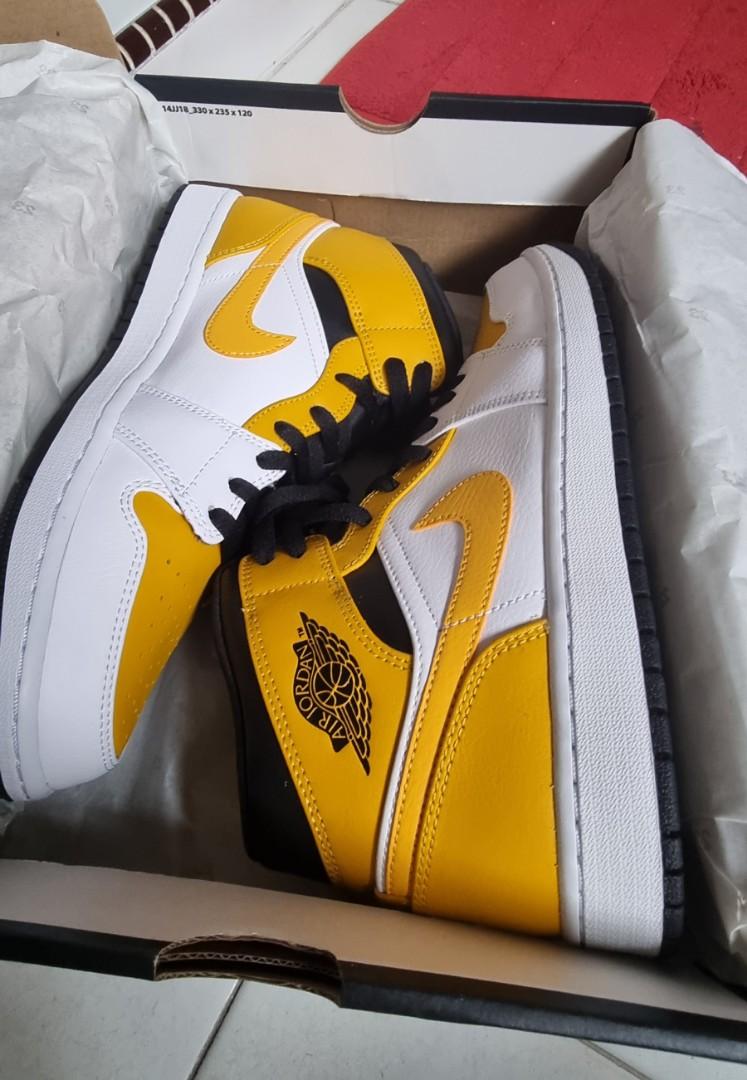 Air jordan 1 mid university gold best sale
