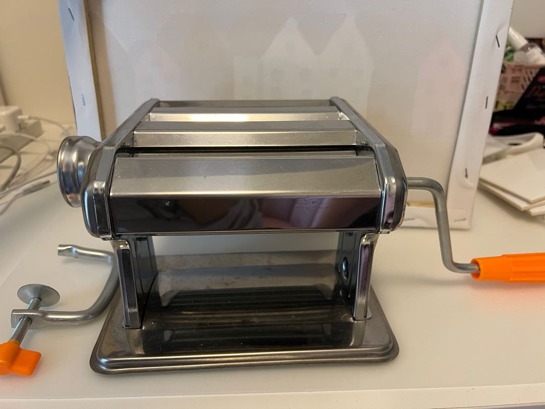 Pasta machine (for polymer clay), Hobbies & Toys, Stationery & Craft