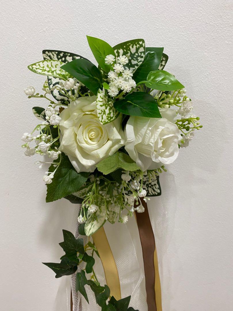 White and Green Pews And Tiffany Chair flowers for wedding or events